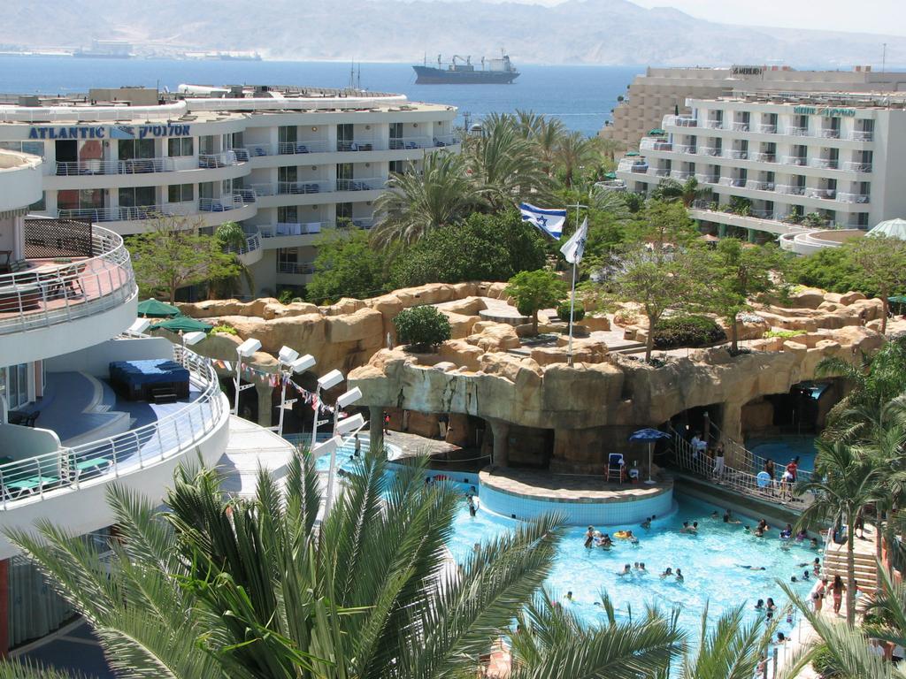 Club Hotel Eilat - All Suites Hotel Exterior photo